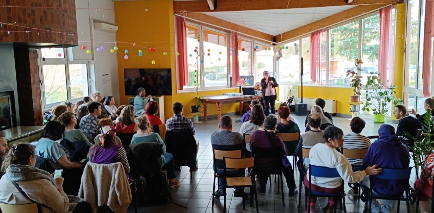 f7049d3c-8234-4689-b3c3-492ab9683131